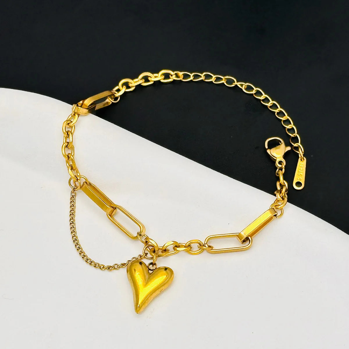 Elegant Love Heart Bracelet