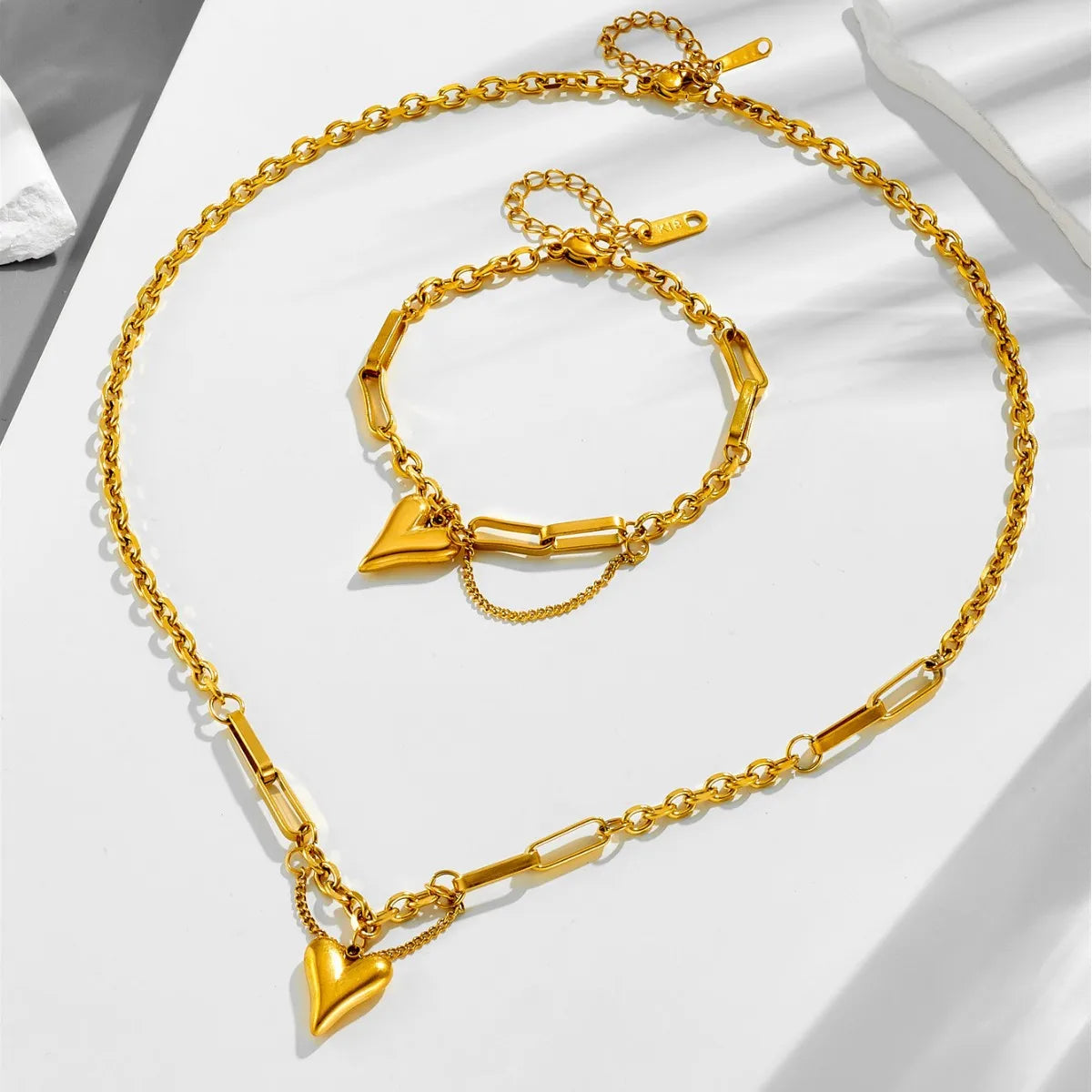 Elegant Love Heart Bracelet