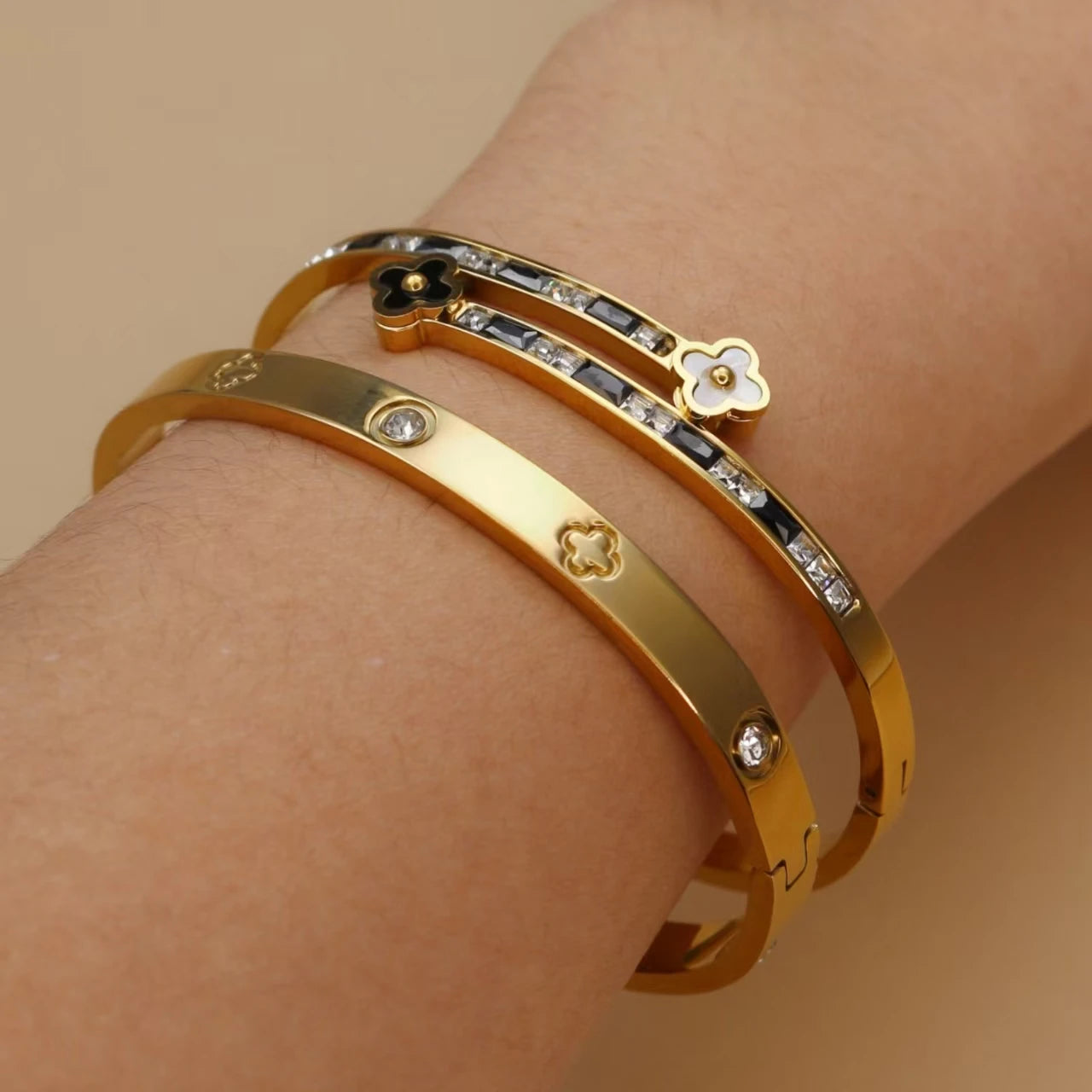 Stainless Steel Bangle Four-leaf Clover Crystal Design Stacking Bracelet Suitable For Women's Jewellery Party