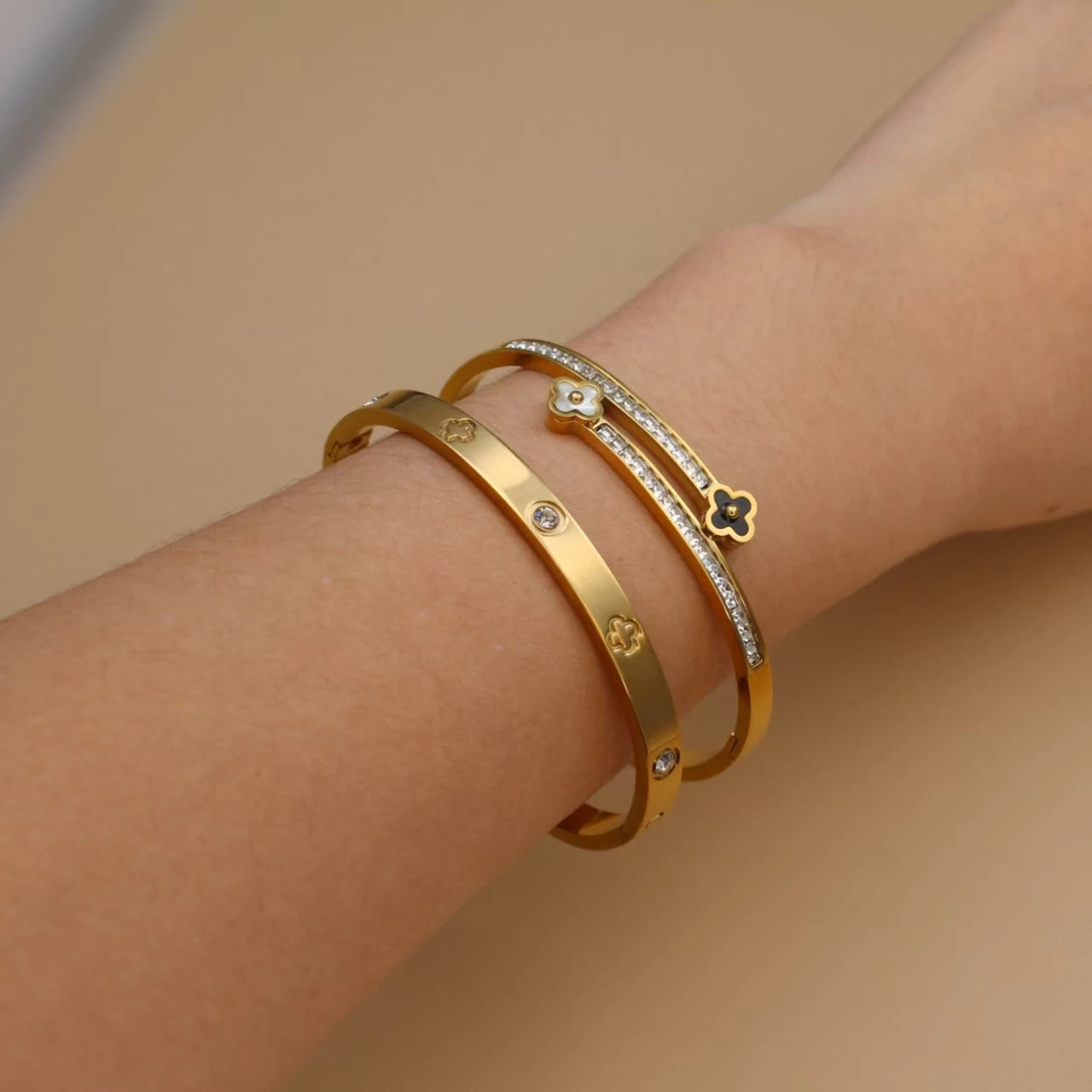 Stainless Steel Bangle Four-leaf Clover Crystal Design Stacking Bracelet Suitable For Women's Jewellery Party